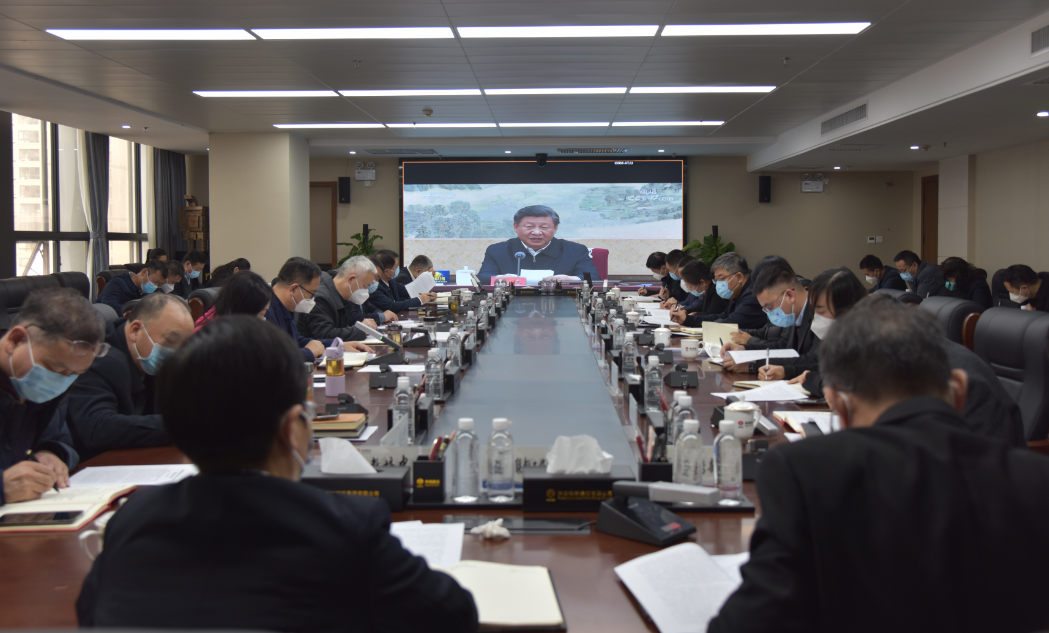 陜鋼集團黨委理論學習中心組學習中共中央政治局民主生活會、中央經濟工作會議、全國宣傳部長會議、中共陜西省委十四屆三次全會精神