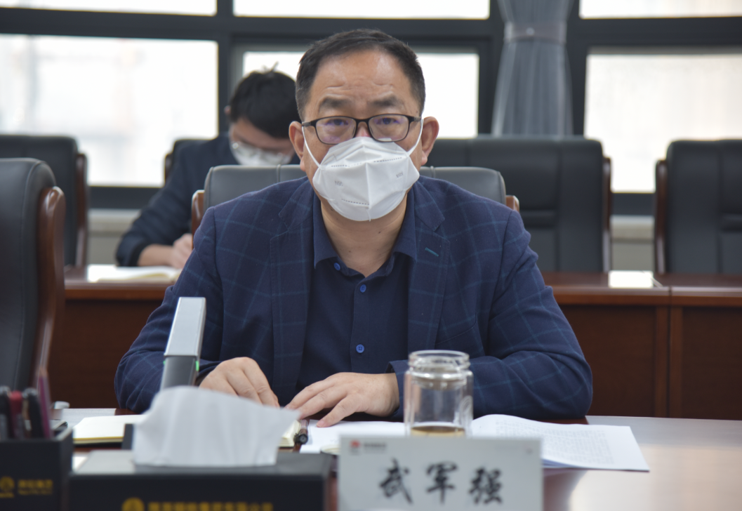 陜鋼集團黨委理論學習中心組學習中共中央政治局民主生活會、中央經濟工作會議、全國宣傳部長會議、中共陜西省委十四屆三次全會精神
