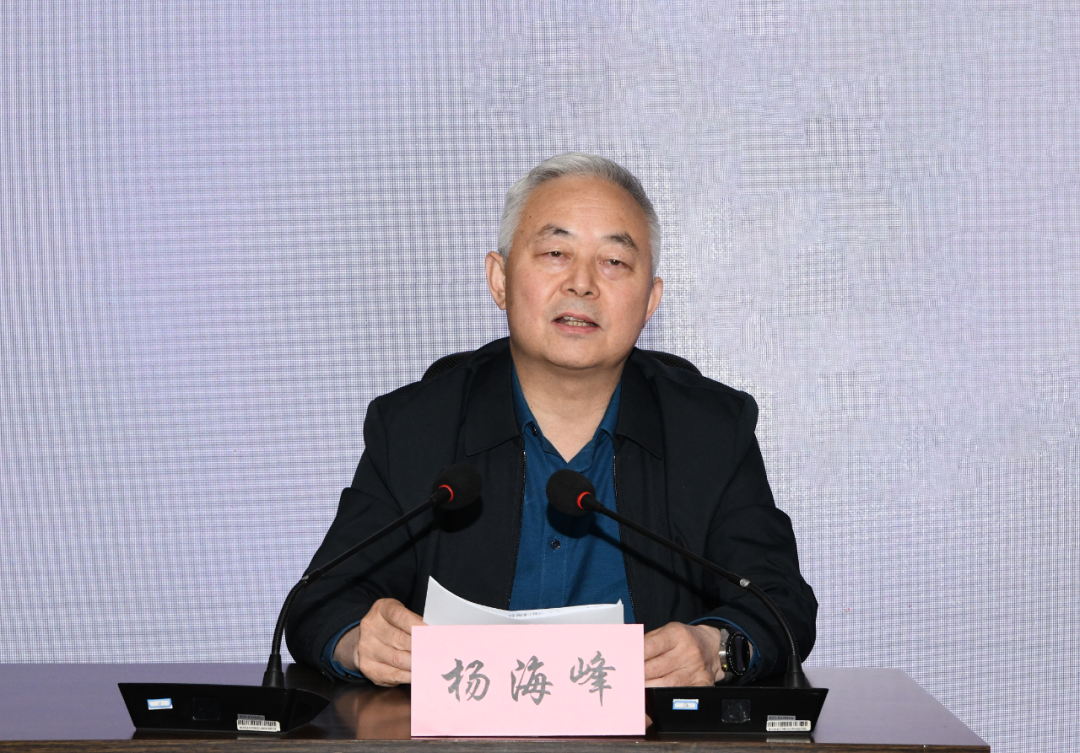 陜鋼集團(tuán)各單位觀摩龍鋼公司職工民主監(jiān)督評價會