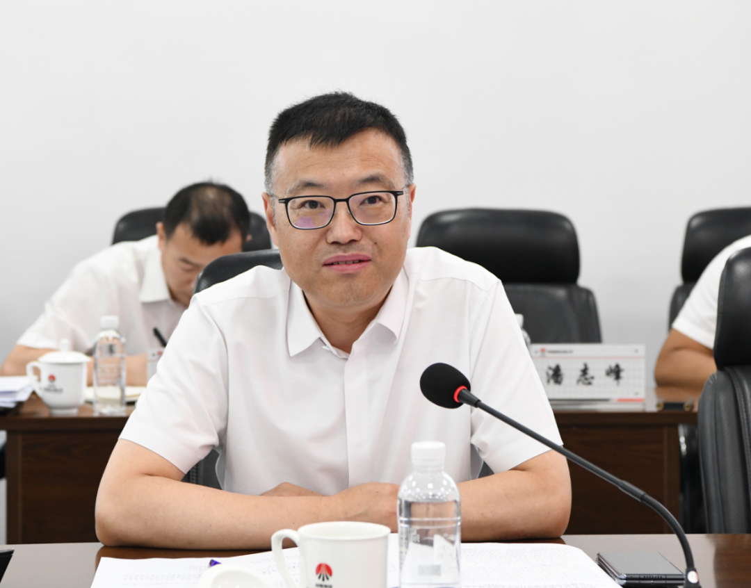 陜煤集團戰略規劃部到龍鋼公司開展主題教育工作專題調研