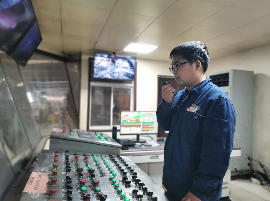 以奮斗姿態跑出新年“加速度”