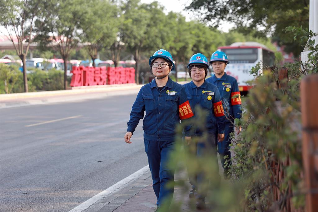31人娘子軍年計(jì)量4600萬噸：龍鋼檢斤班的數(shù)字化突圍之路